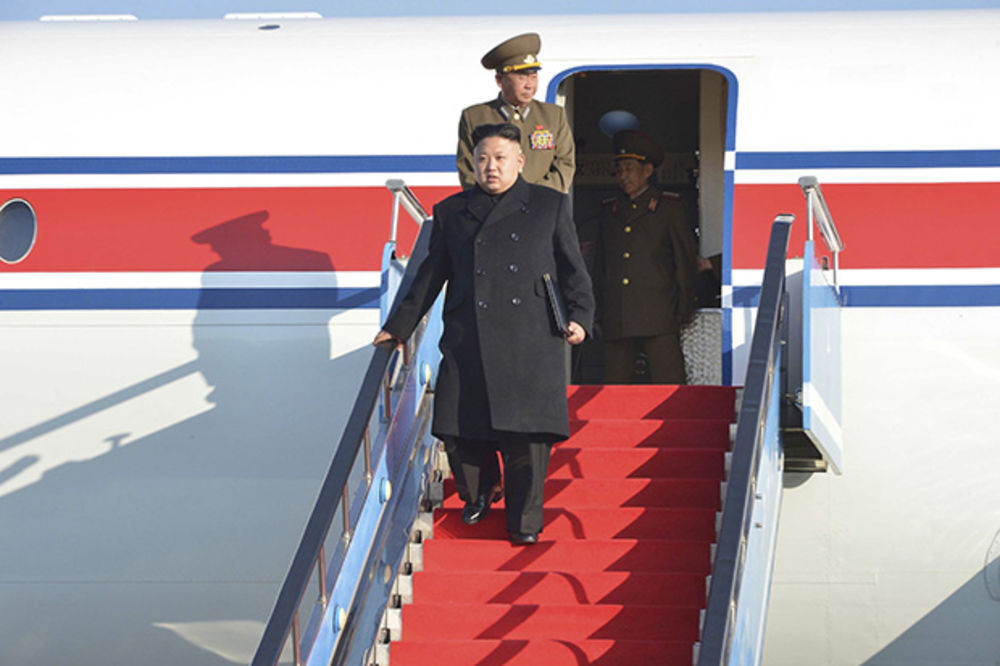 HRABRIJI OD TATE: Kim Džong-un nema strah od letenja