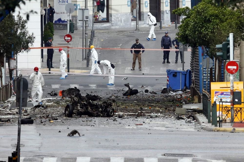 ATINA: Automobil bomba od 75 kilograma eksplodirala ispred Banke Grčke