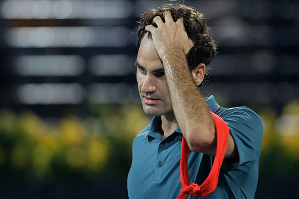 ŠOKIRAO SE: Pogledajte reakciju Federera posle poraza Bazela