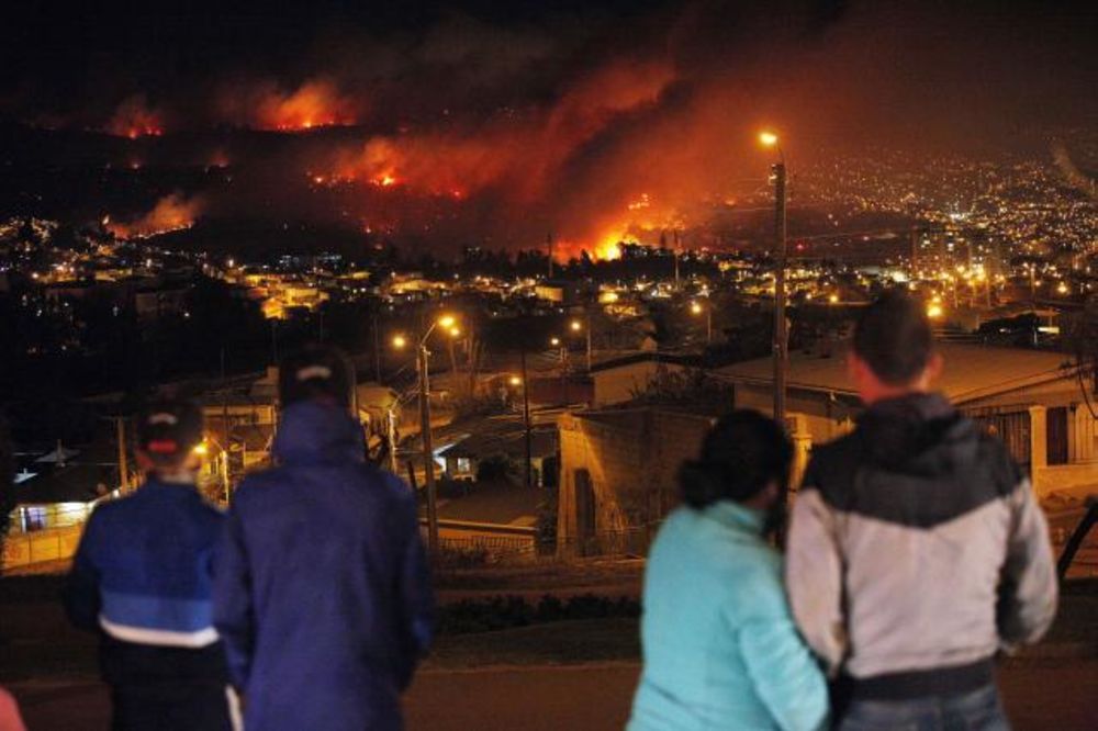 (VIDEO) KATASTROFA U ČILEU: U velikom požaru poginulo najmanje 11 ljudi preko 500 povređeno