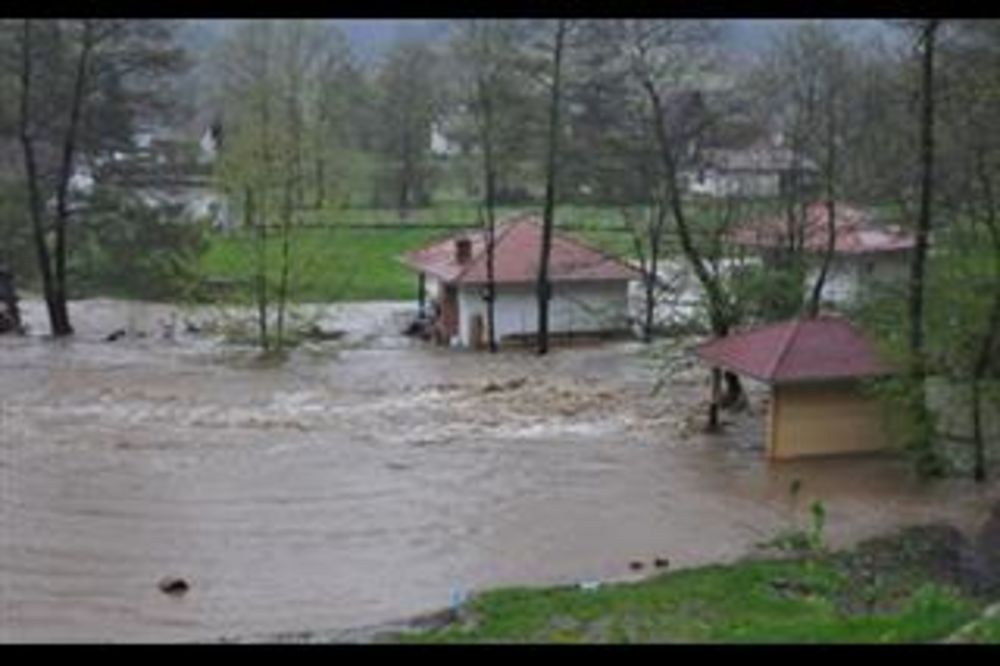 UŽIVO Poplavni talas u Srbiji: Vanredna situacija u 11 opština!