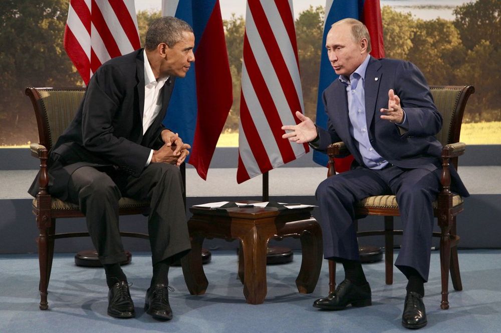CRVENI TELEFON: Putin i Obama razgovaraju o rušenju malezijskog boinga!