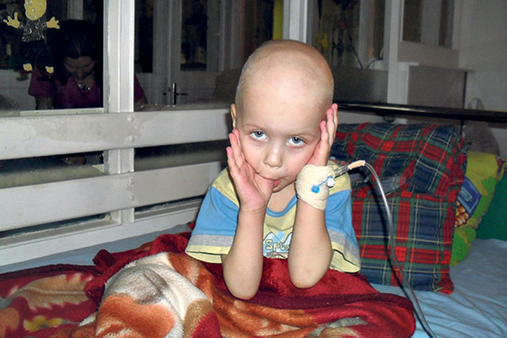 Mali Dragan želi da pobedi rak bešike!