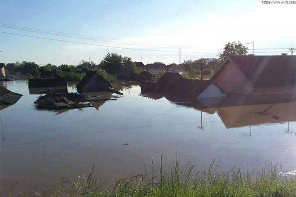 HRVATSKA: Potopljena sela u karantinu, spasioci zbog epidemije ne smeju u vodu