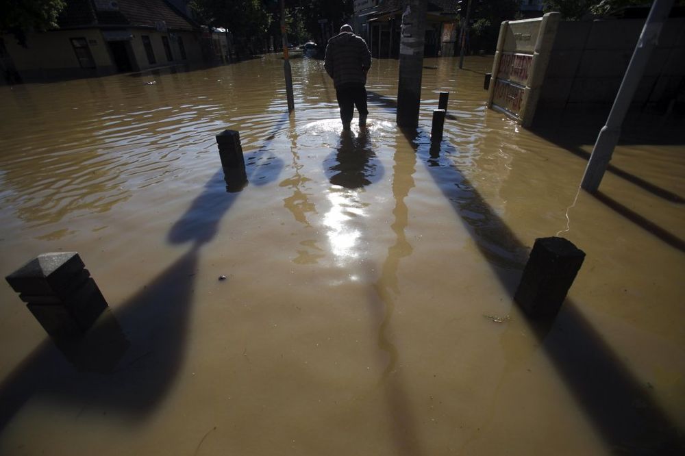 STRANI MEDIJI DANAS DETALJNO IZVEŠTAVAJU: Smrtonosne poplave na Balkanu!