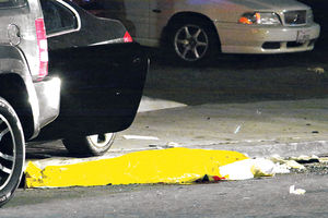 PUCAO IZ AUTA U POKRETU: Ludak u BMW ubio sedmoro ljudi u Kaliforniji