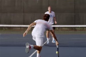 SPECIJALNE NAOČARE: Pogledajte kako izgleda igrati kao Federer