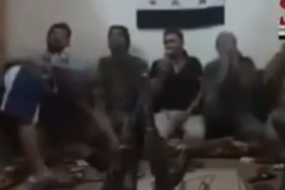 (VIDEO) KOBNA GREŠKA: Sirijski teroristi pravili selfi pa se razneli!
