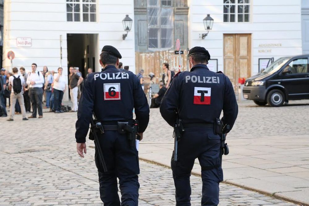 ŠOKANTNI PODACI: Budući austrijski policajci ne znaju nemački!