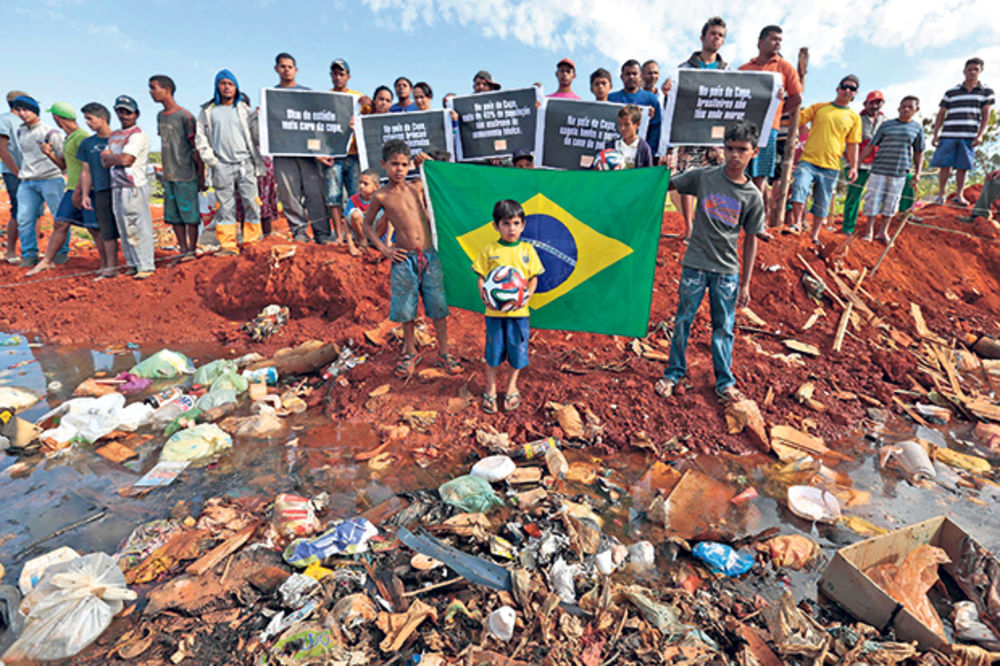 POLICIJA U STRAHU: Protesti u Sao Paolu, ugrožavaju Mundijal