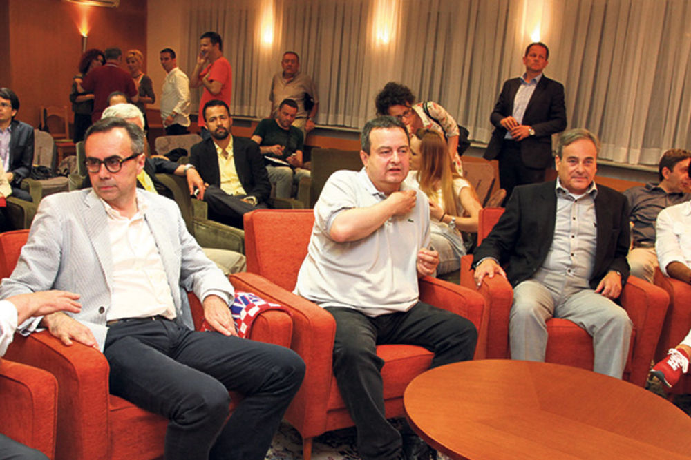 Dačić gledao fudbal s ambasadorima