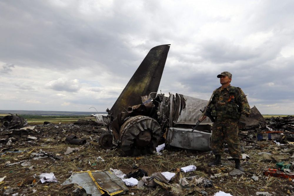 (VIDEO) UŽIVO DAN 117 LUGANSK: Ovako je oboren ukrajinski avion, poginulo 49 komandosa