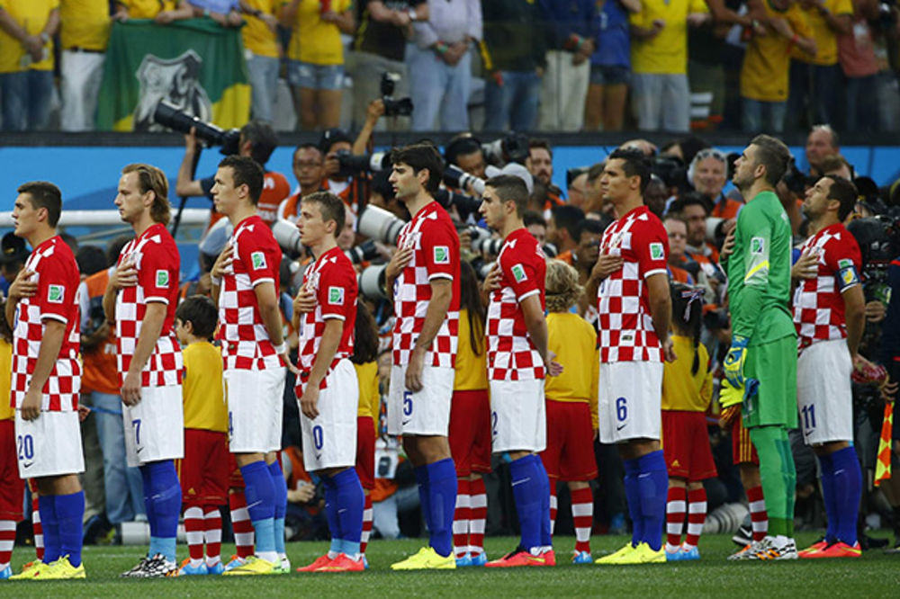 PAPARACO: Fudbaleri Hrvatske snimljeni skroz goli
