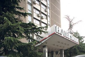 Policija traga za akterima pucnjave kod hotela Srbija