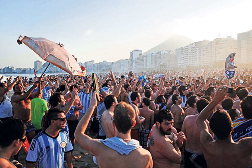 UŽIVO KOPAKABANA: Gledajte šta se dešava na čuvenoj plaži tokom finala Mundijala