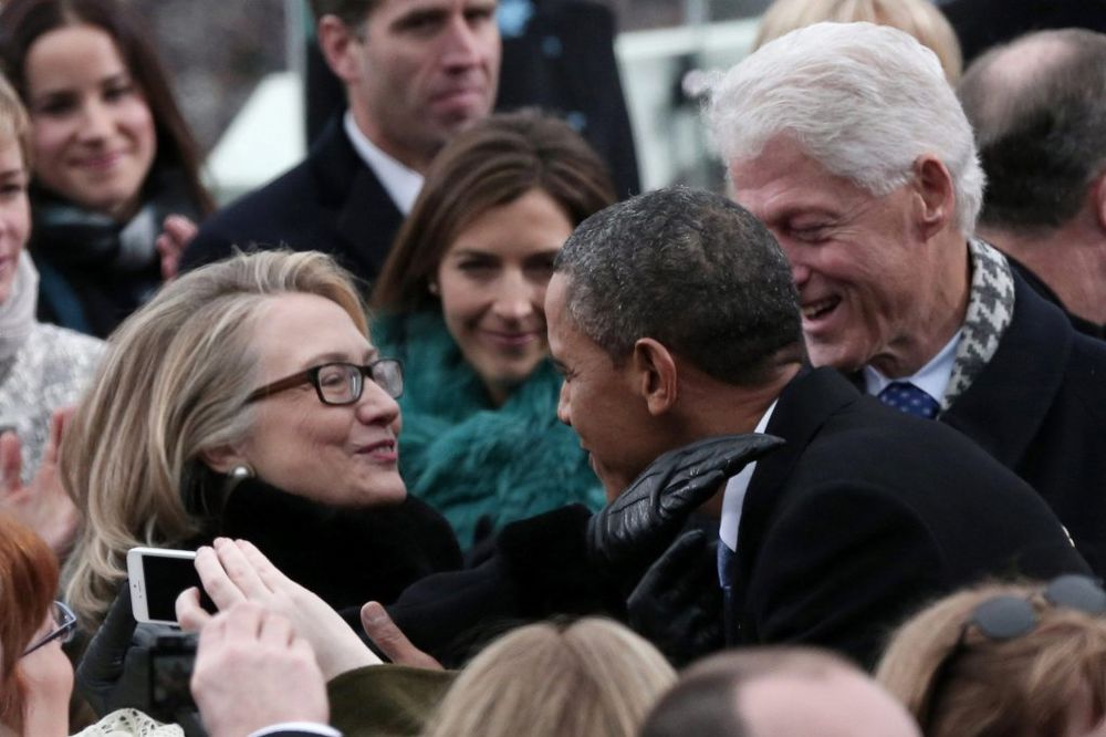 ISKRENO SE MRZE: Klintonovi ne mogu očima da vide Obamine, a ovi im žestoko uzvraćaju