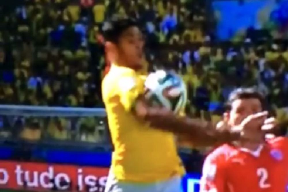 PROCENITE: Da li je Brazil oštećen zbog poništenog gola Hulka? (VIDEO)