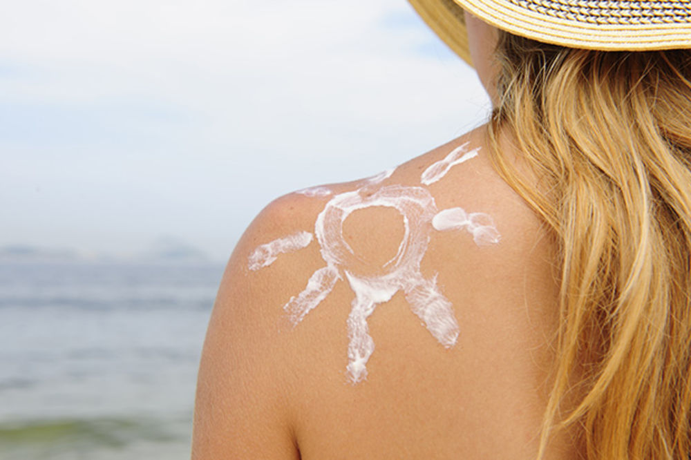 (VIDEO) DOKAZANO: Sunce je lekovito, rak kože izazivaju kreme za sunčanje!