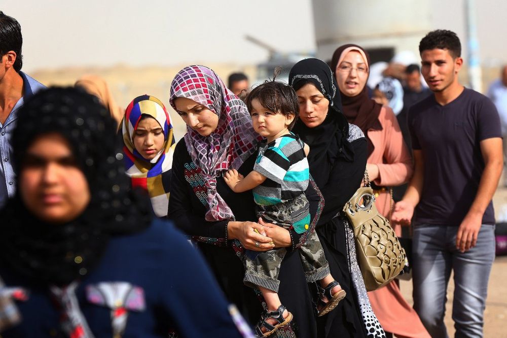 SRAMOTA: 145.000 sirijskih udovica bori se da im deca prežive, a svi ih ponižavaju