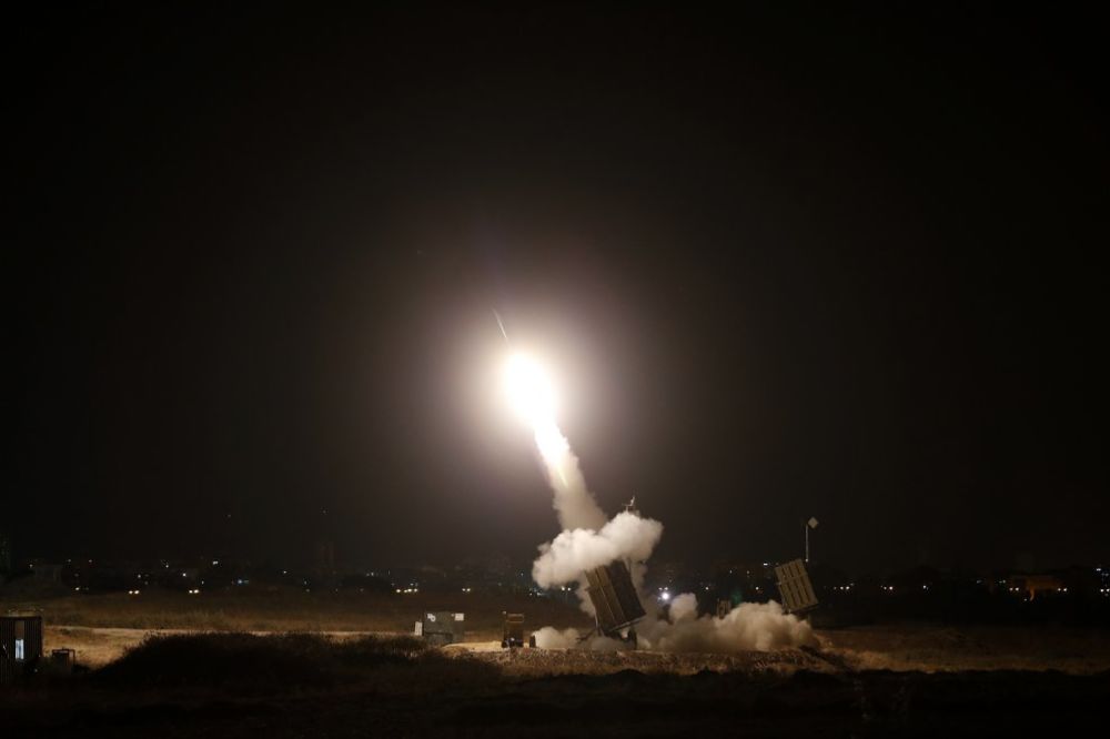 SPREMA SE RAT: Najmanje 40 raketa ispaljeno na Izrael! Izraelska vojska žestoko odgovorila!