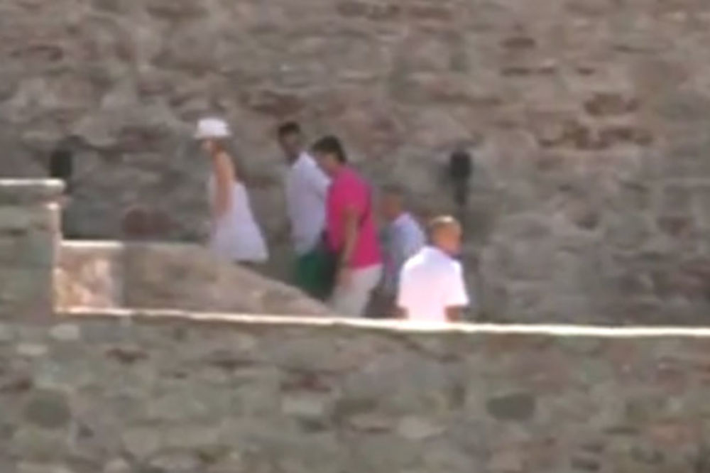 VIDEO: Novak i Jelena stižu na Sveti Stefan