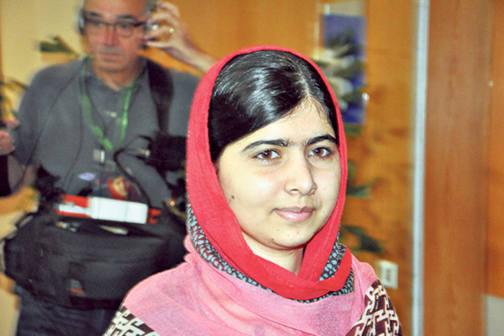 DODELJEN NOBEL ZA MIR: Priznanje dobila Malala (17) iz Pakistana