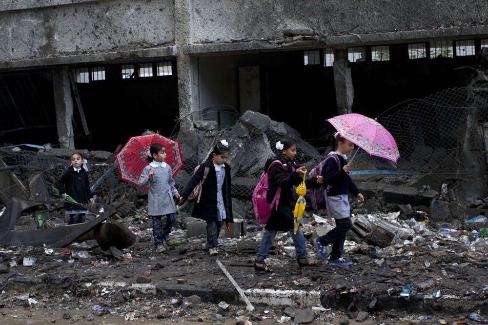 BAN KI-MUN: Zgrožen sam što Hamas drži rakete u školi i ugrožava živote dece!