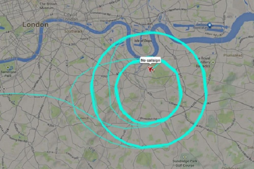 PANIKA U LONDONU: Špijunski avion kružio više od sata nad gradom!