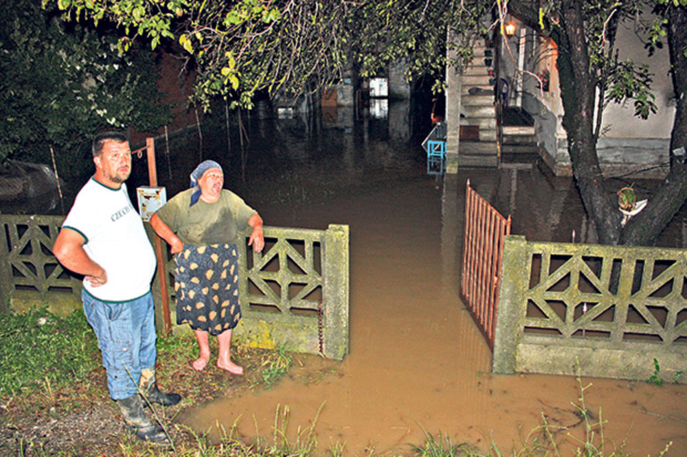 VELIKO NEVREME: Poplave ugrozile Trstenik