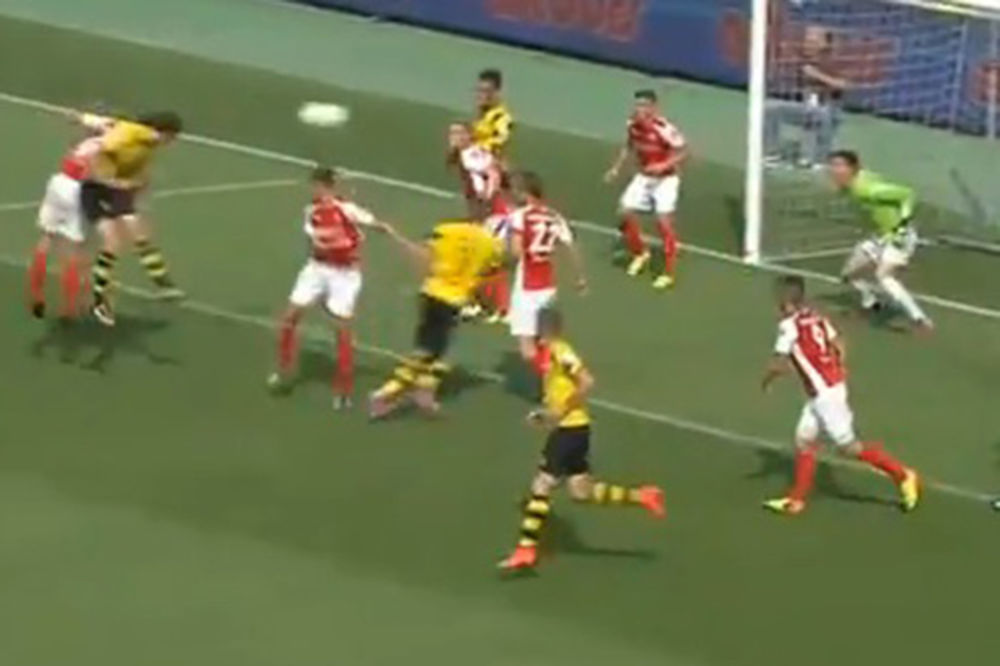 STRELAC: Subotić postigao gol za Borusiju Dortmund (VIDEO)