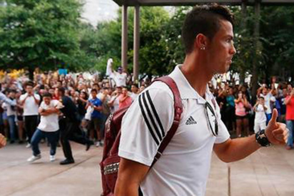 AMERIKANCI POLUDELI ZA KRISTIJANOM: Ronaldo izazvao histeriju u Dalasu