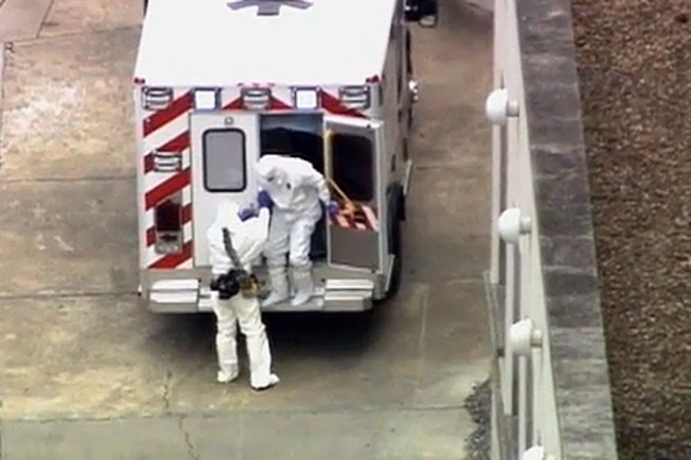Lekar oboleo od ebole vraćen u SAD na lečenje