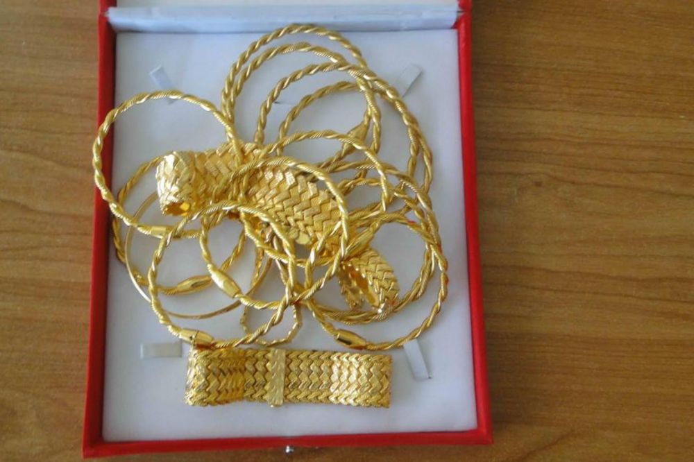 USPEŠNA AKCIJA CARINE: Na Preševu i Gradini otkriven zlatan nakit vredan 3,5 miliona dinara!