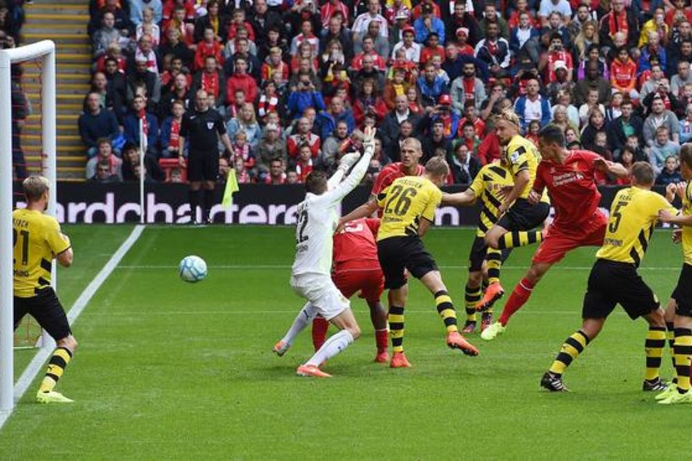 (VIDEO) BLAMAŽA MILIONERA: Liverpul deklasirao Dortmund na Enfildu