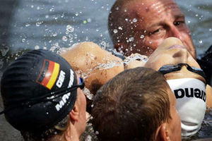 DRAMA U VODI: Poljska plivačica se umalo udavila tokom trke na EP
