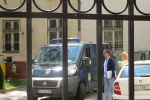 OSTAJE U PRITVORU: Ajković saslušan pred sudijom za prethodni postupak