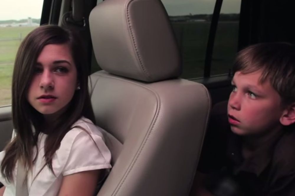 (VIDEO) ŽIVOT JE DRAGOCEN: Ne kucaj poruku dok voziš!