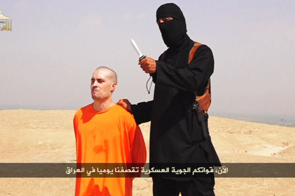 (VIDEO) STRAVIČNO: Džihadisti nožem odsekli glavu zarobljenom američkom novinaru!
