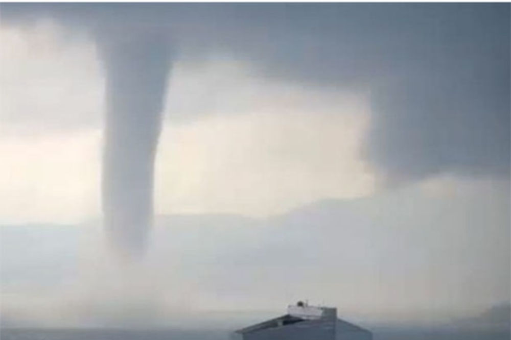 (VIDEO) ŽESTOKA OLUJA: U Hrvatsku stiže ciklon, pogledajte kako je poplavio Italiju!