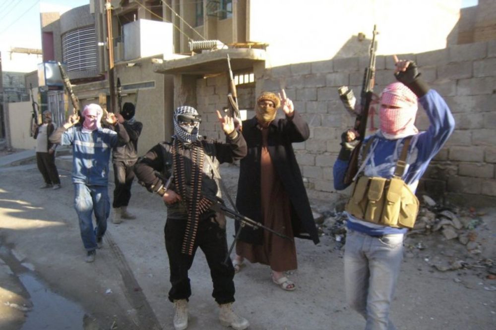 MUZLI AUSTRIJU: Džihadisti finansirali odlazak na ratište parama od socijalne pomoći!