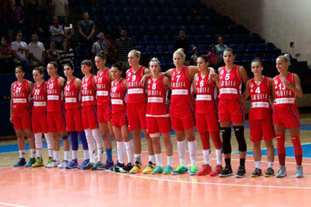 (FOTO) ISTORIJSKI MEČ: Američke košarkašice posle 30 godina gostovale u Beogradu