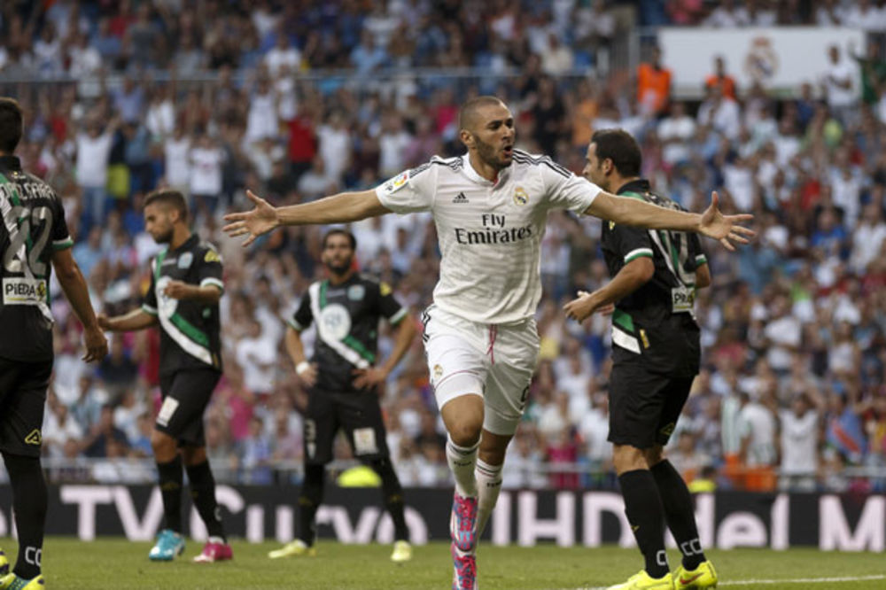 RUTINSKA POBEDA REALA: Benzema i Ronaldo srušili Kordobu