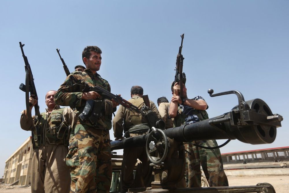 TEHERAN POVUKAO NOGU: Iran prvi isporučio Kurdima oružje za borbu protiv ISIL