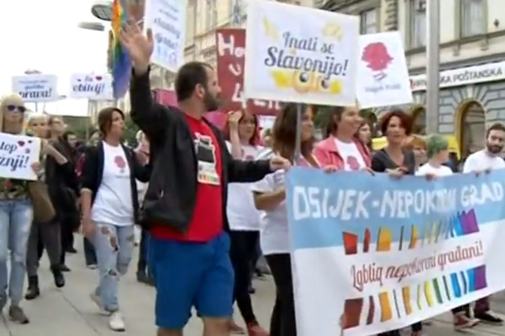 VOLI BLIŽNJEG SVOGA: Parada ponosa u Osijeku prošla bez incidenata