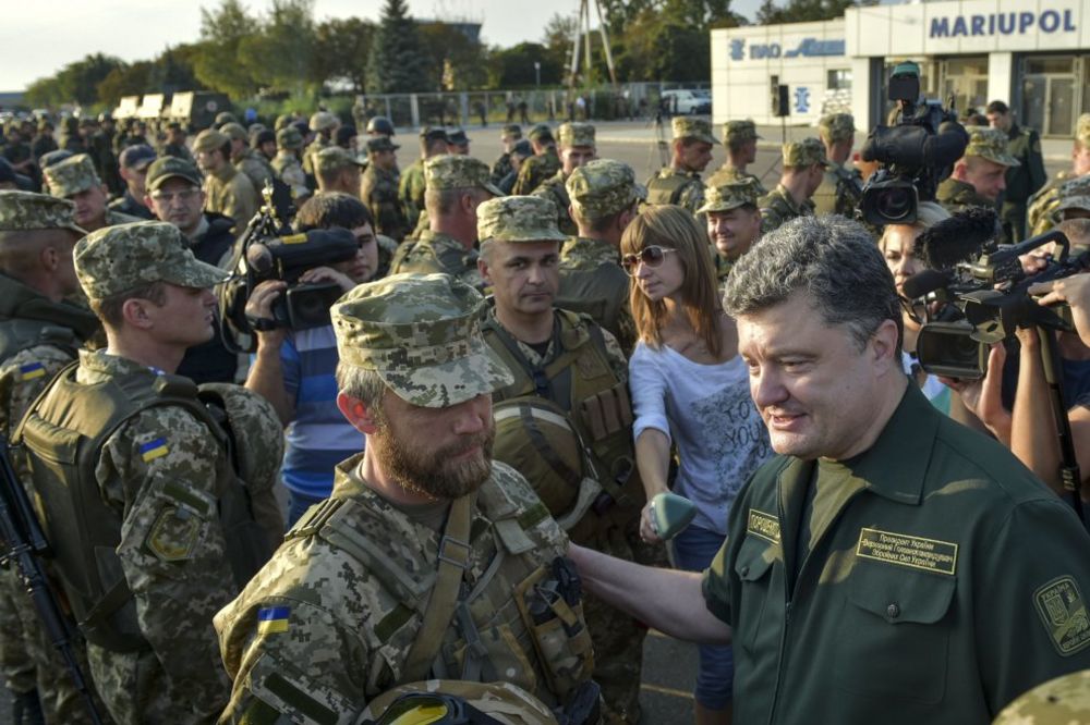 (VIDEO) POROŠENKO: Vojne pobede nema, neke članice NATO šalju oružje Ukrajini