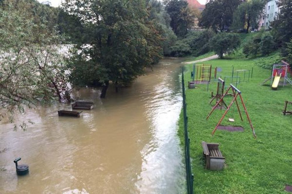 UTOPILA SE: Prva žrtva poplava u Sloveniji!