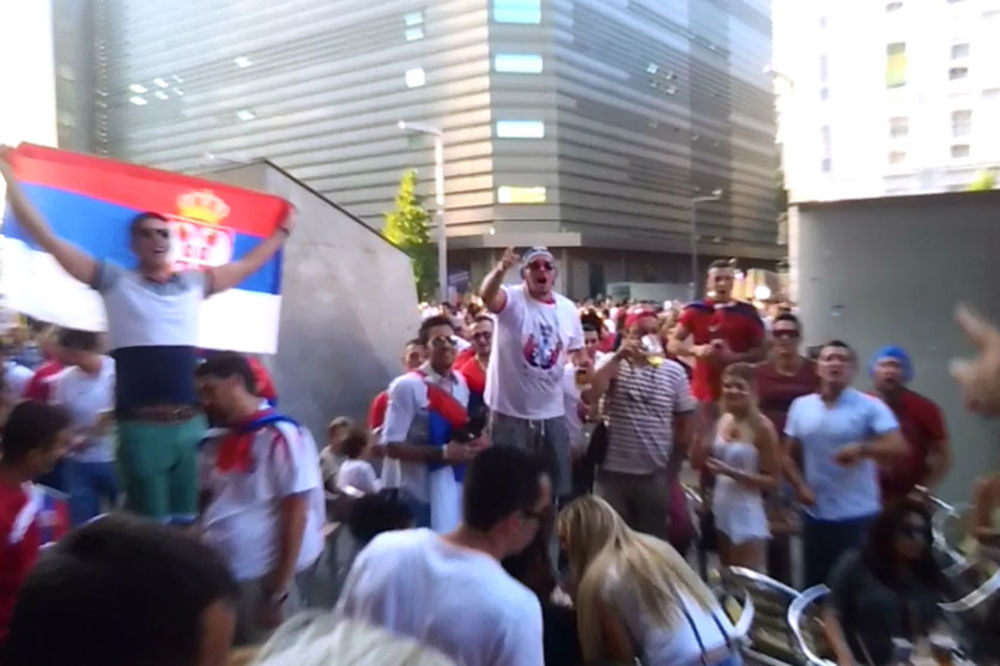 (VIDEO) SRBI HIT U MADRIDU: Navijači orlova napravili fantastičnu atmosferu uoči finala SP