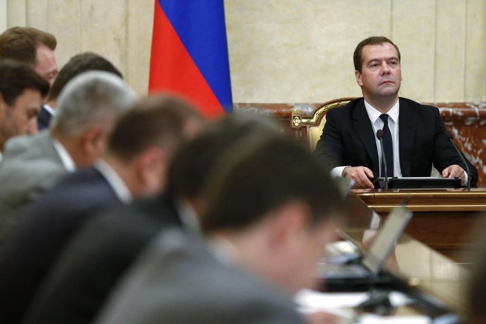 MEVEDEV: Sankcije su test za snagu Rusije i zemlja mora da reaguje promišljeno