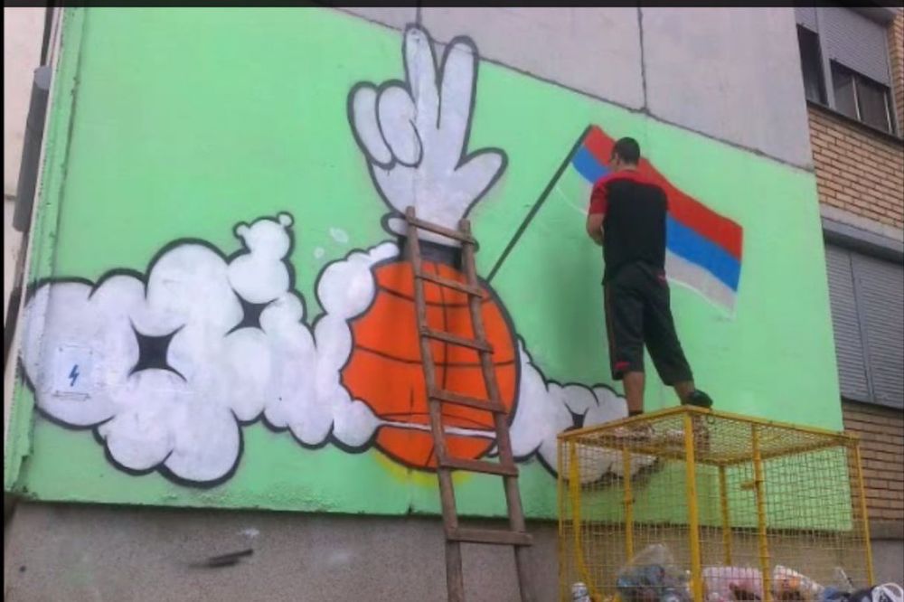 (VIDEO) SREBRO KAO POVOD: U Pirotu grafit posvećen košarkašima Srbije