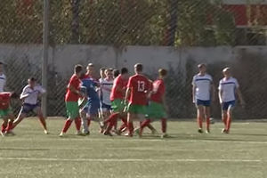 (VIDEO) NEVIĐENA BRUTALNOST: Žestoka tuča mladih fudbalera na prijateljskom meču u Rusiji